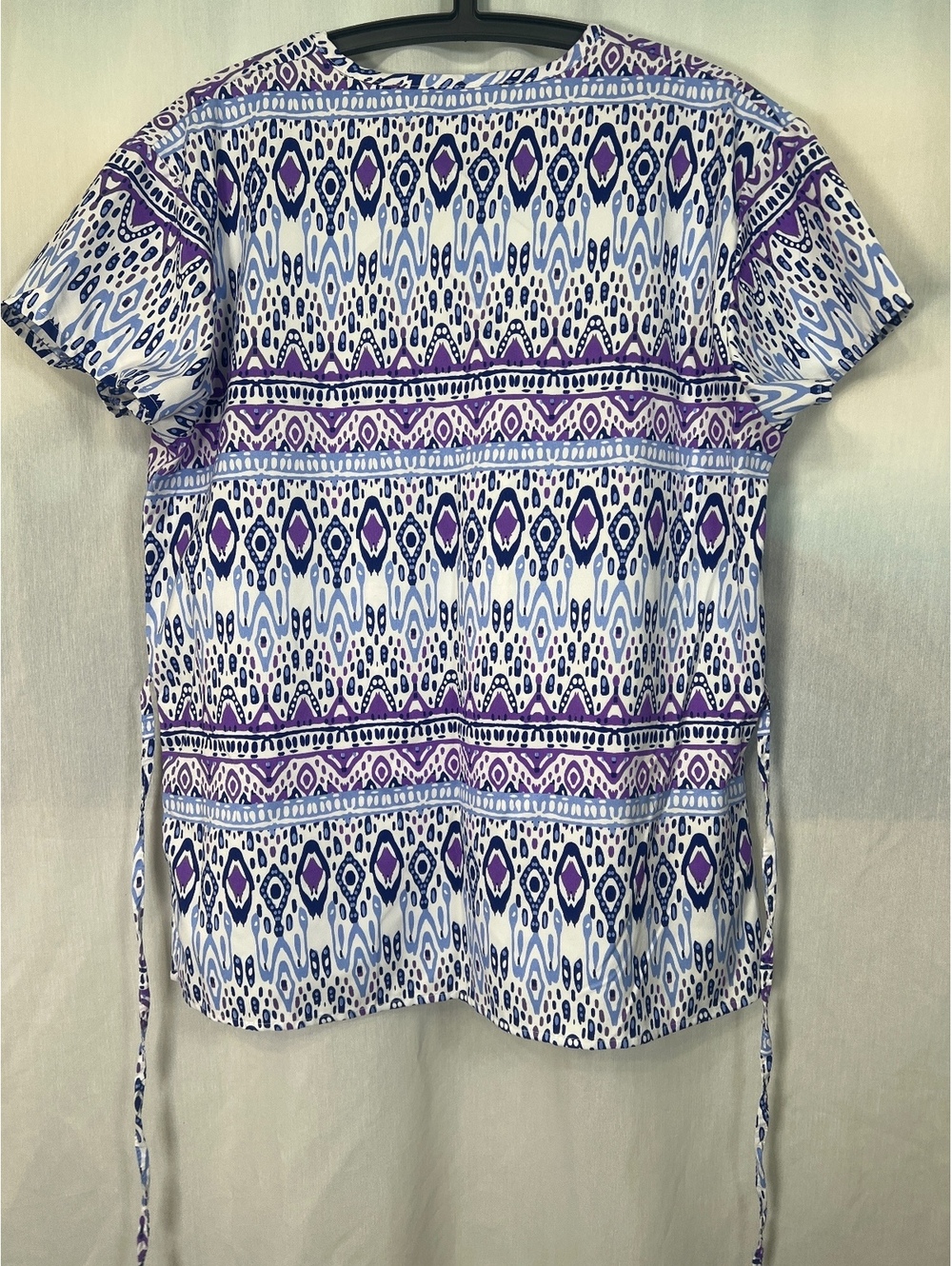 Cassandra O Purple Patterned Scrub Top Women's Medium - Picture 4 of 5